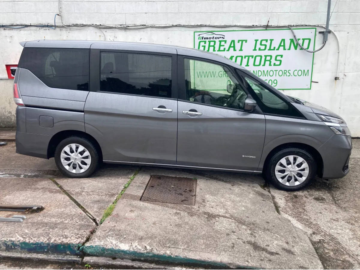 Nissan Serena 2.0i HYBRID 8 SEATER PETROL AUTOMATI - Image 4