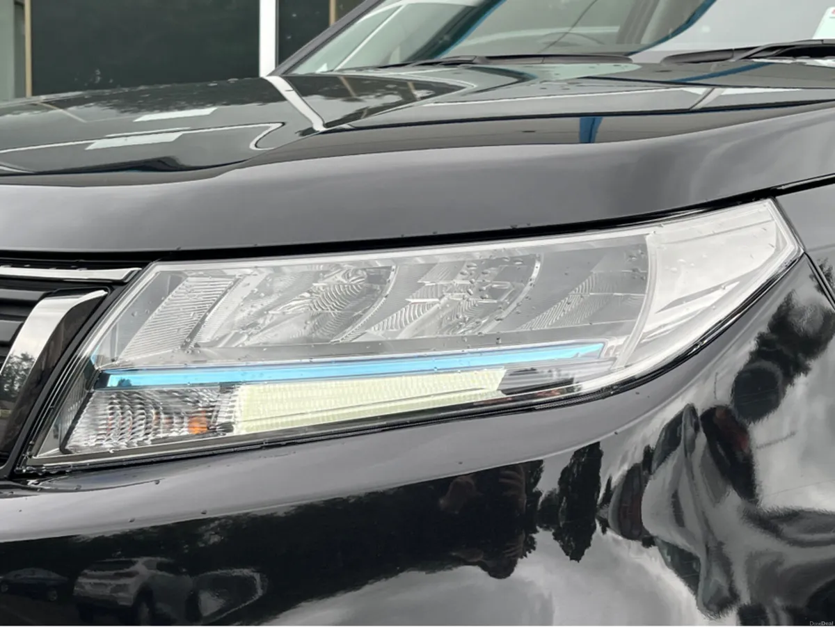 Suzuki Vitara 1.4 BOOSTERJET HYBRID S SZ-T 5DR - Image 3