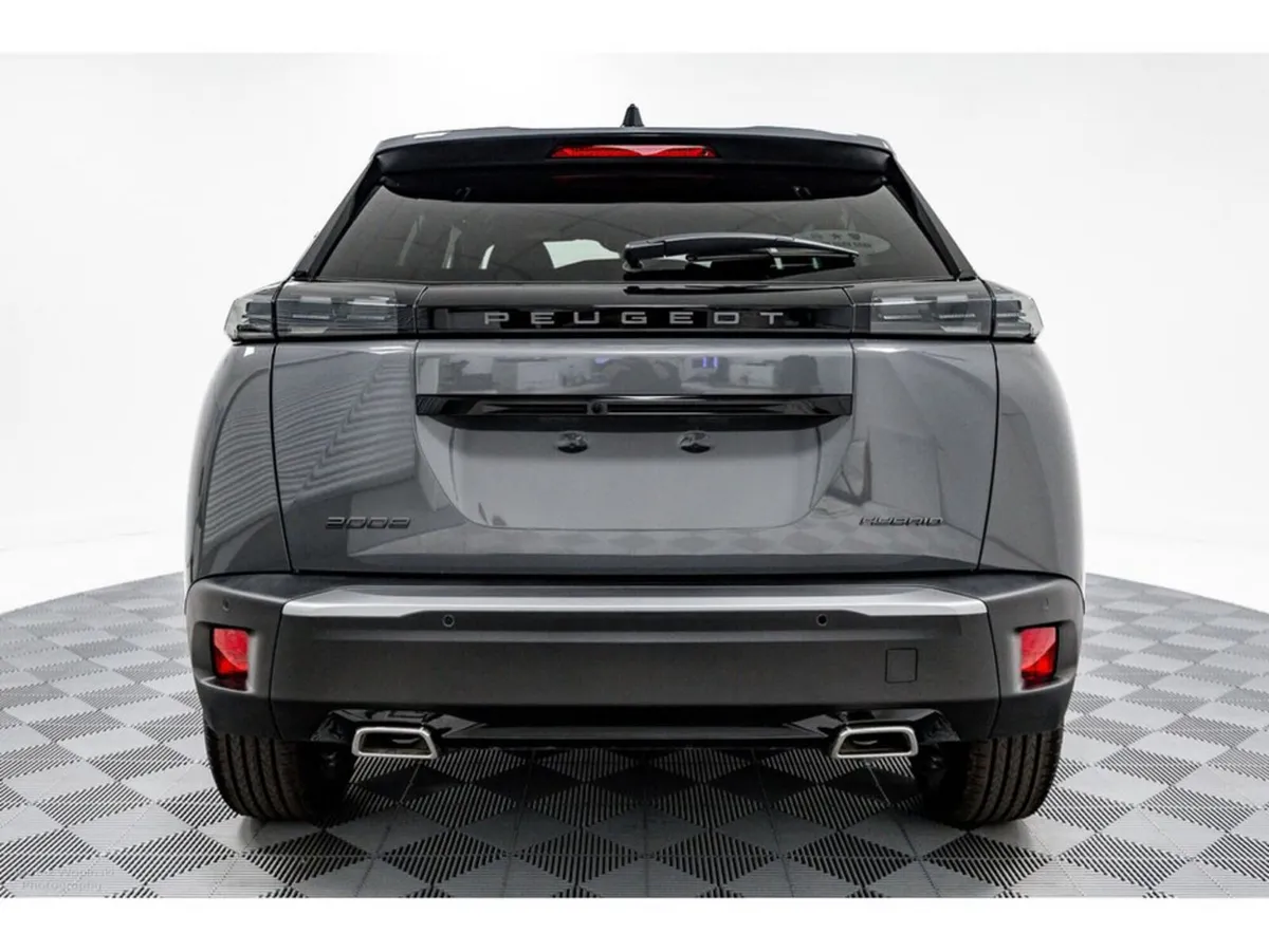 Peugeot 2008 Allure HYBRID Auto 145HP - Image 6