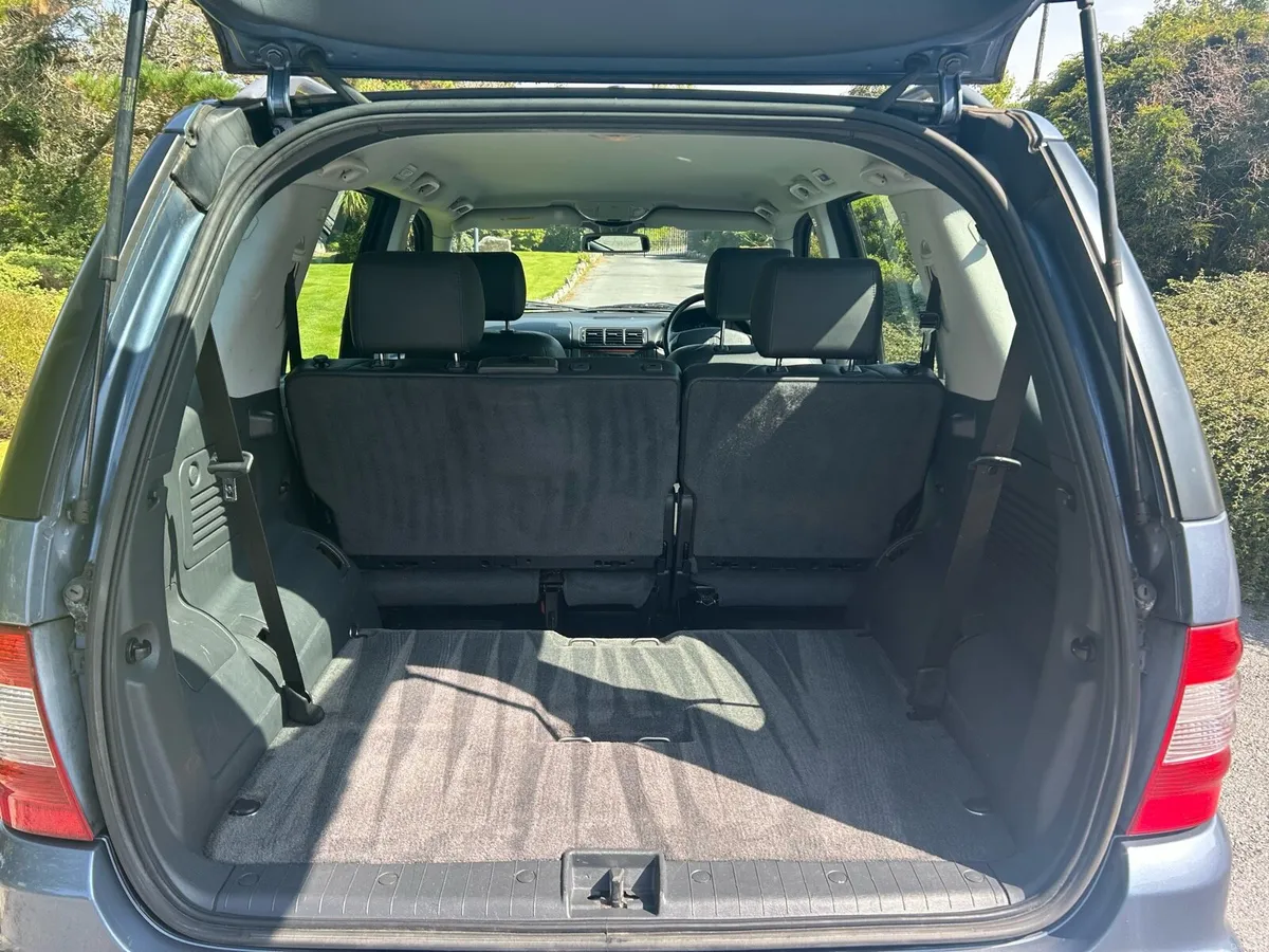 Mercedes-Benz M-Class 2004 - Image 4