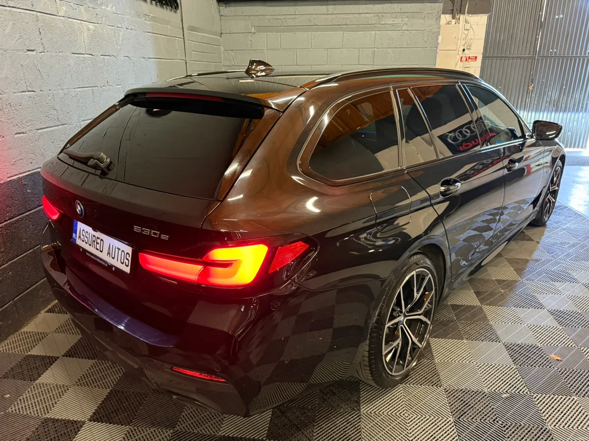 222 BMW 530E M-Sport  Touring - Image 3