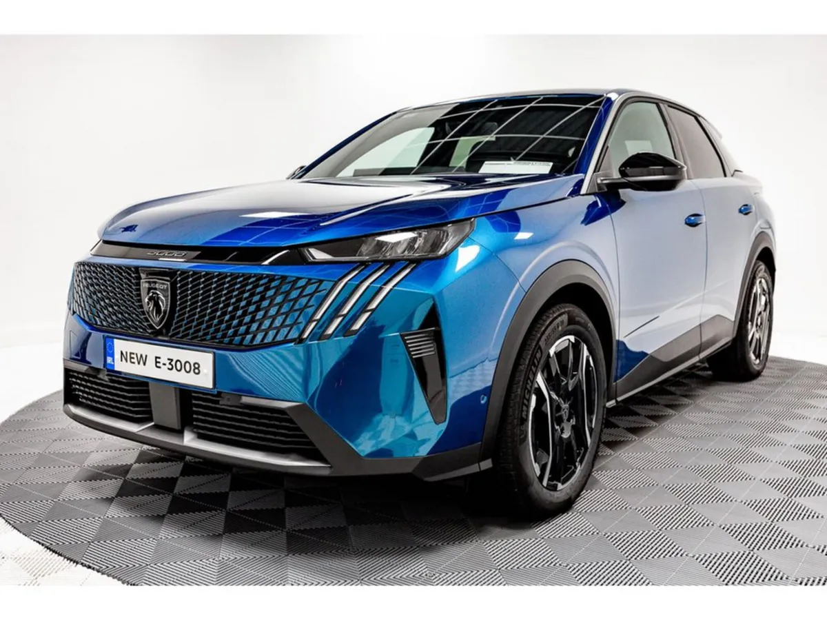 Peugeot 3008 E-Allure 73kWh 210BHP - Image 3