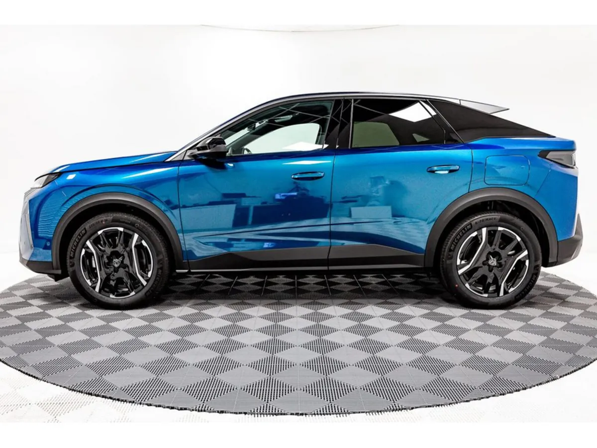 Peugeot 3008 E-Allure 73kWh 210BHP - Image 4