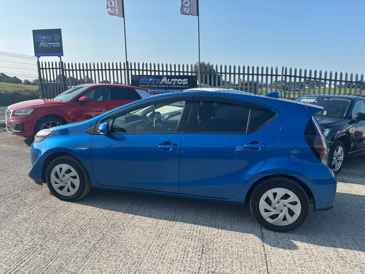 Toyota Aqua Self Charging Hybrid 2020 - Image 4