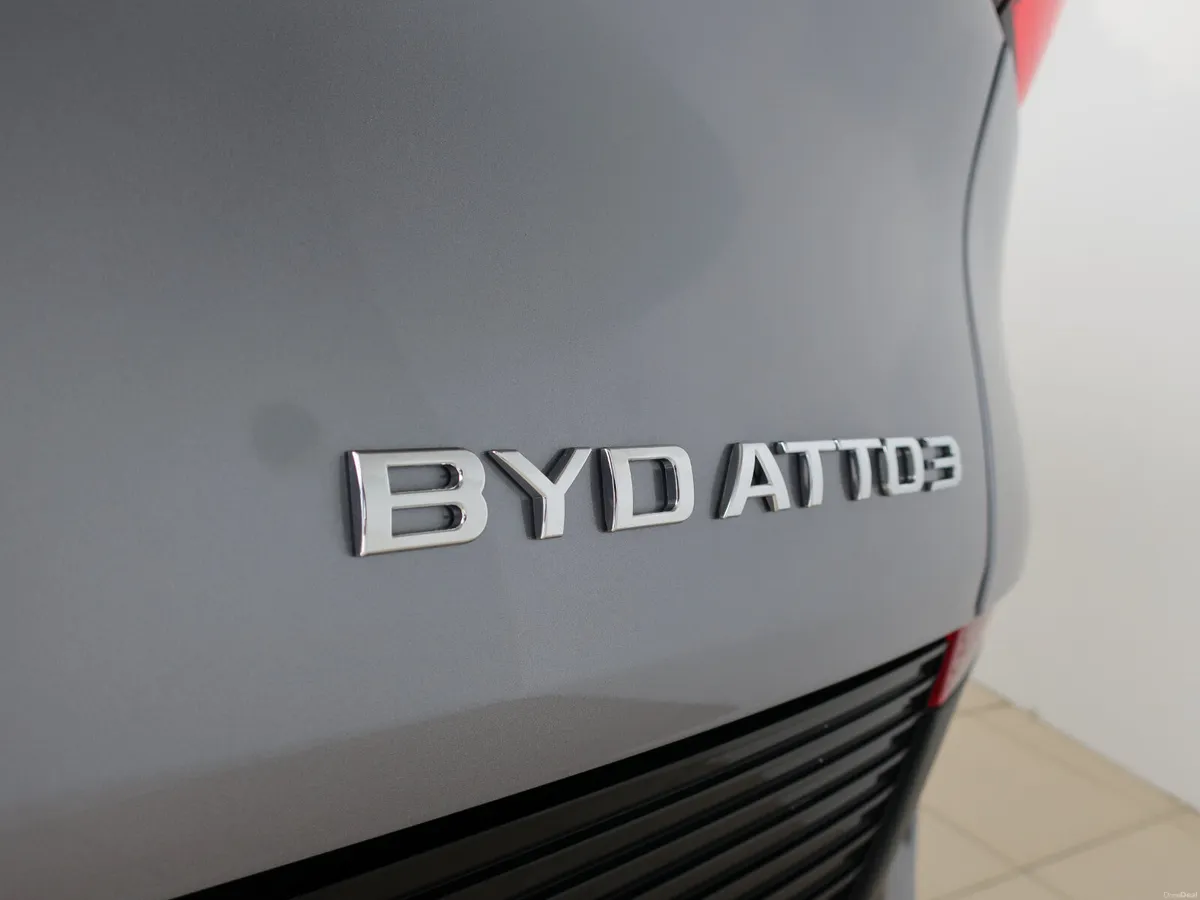 2025 BYD Atto 3 Comfort - Image 6