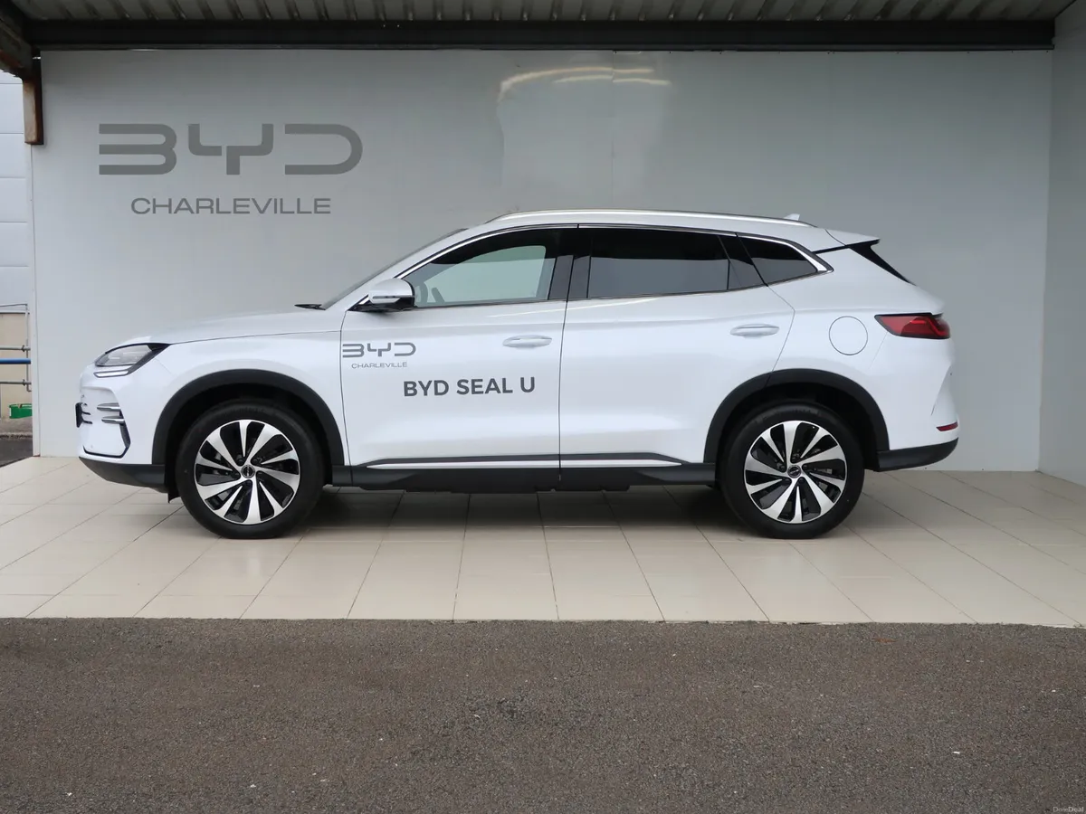 2025 BYD SEAL U Design AWD - Image 1