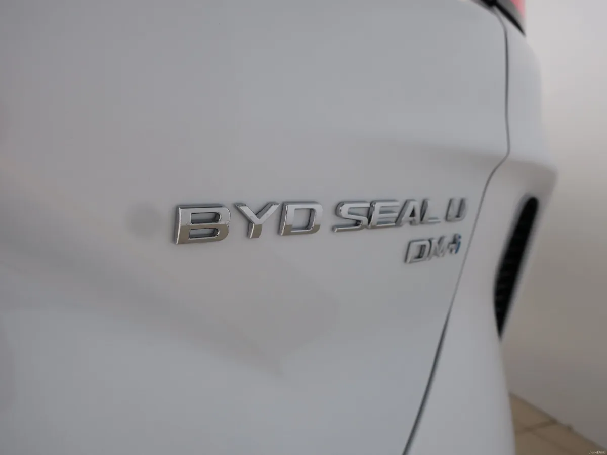 2025 BYD SEAL U Design AWD - Image 5