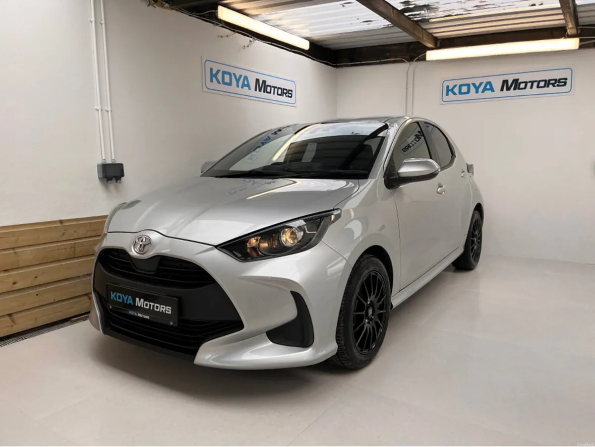 Toyota Yaris 1.0 PETROL AUTOMATIC SPORT X // BRAND - Image 4