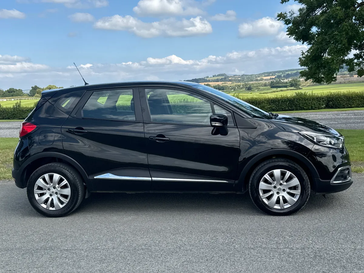 Renault Captur 2017 Automatic Low Mileage - Image 2