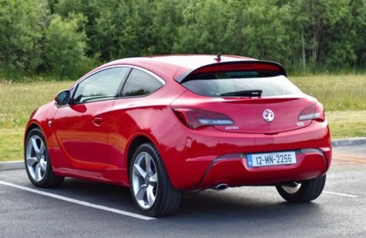 2012 Vauxhall Astra GTC SRi Sport 1.4L Turbo S/S - Image 2