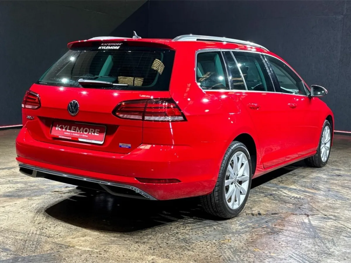 Volkswagen Golf 1.2 TSI AUTO - ALLOY WHEELS - CRUI - Image 4