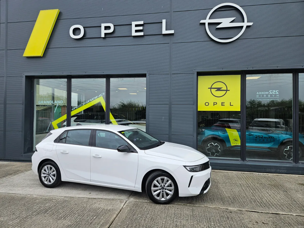Opel Astra 1.2 Petrol - Image 2