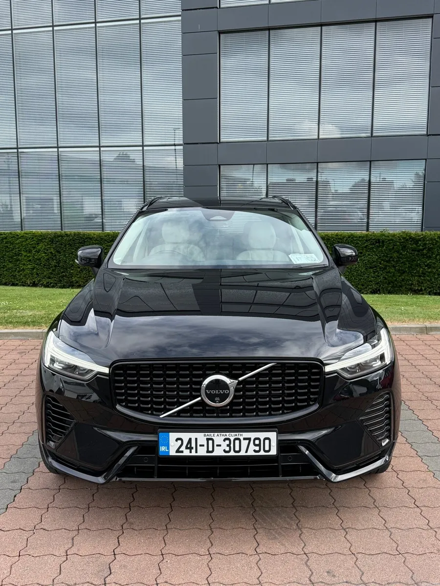 Volvo XC60 - Image 1