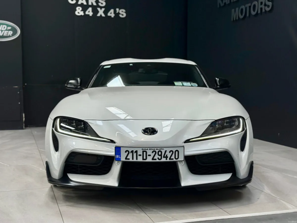 3.0 GR PREMIUM COUPE - Image 2