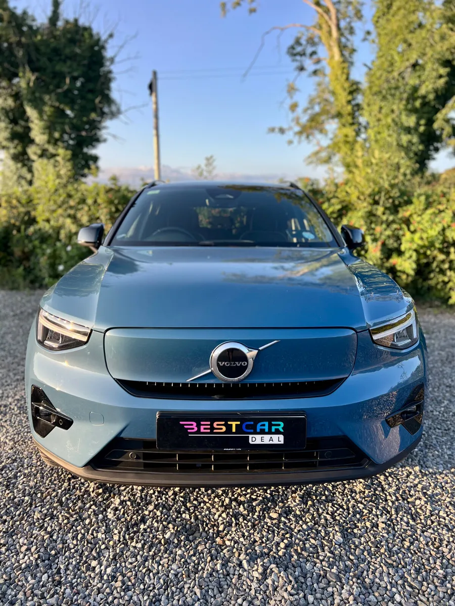 2024 Volvo XC40 BEV Recharge 238hp RWD Plus - Image 4