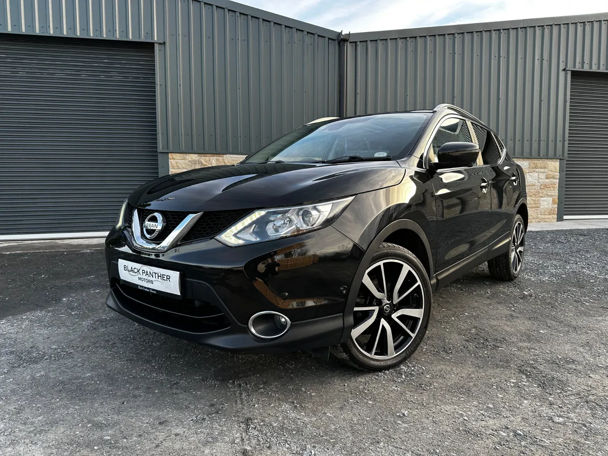 Nissan Qashqai 162’ VERY HIGH SPEC WITH LOW MILES - Image 2