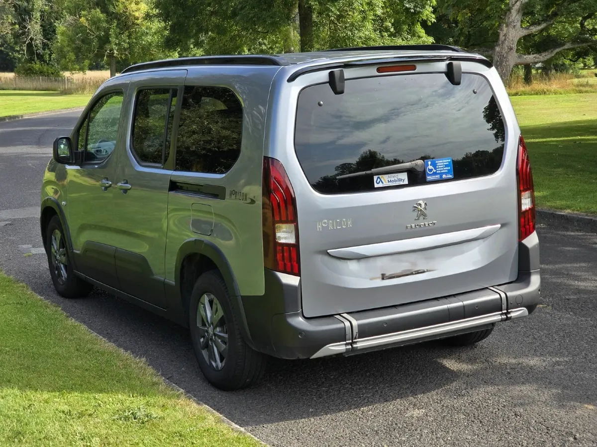 Peugeot Rifter 2024 WAV - Image 3