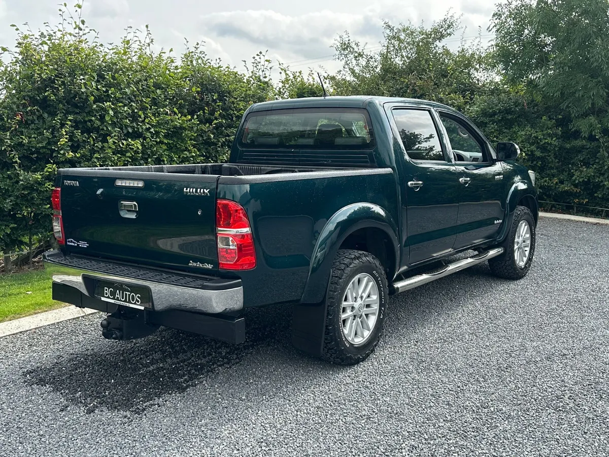 DEPOSIT TAKEN>>Hilux 3.0 Invincible Auto 5 Seat N1 - Image 4