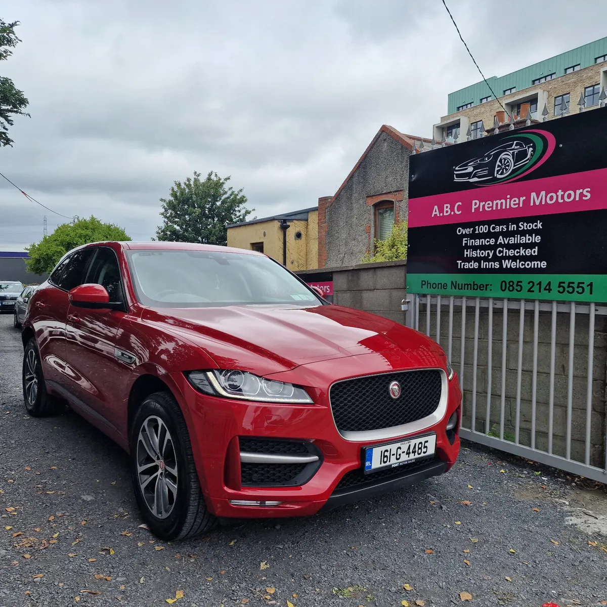 Jaguar F-Pace  180PS R-Sport Auto 4WD - Image 2