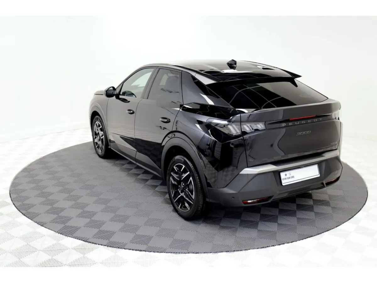 Peugeot 3008 *Demo Model* Allure HYBRID Auto 145HP - Image 5