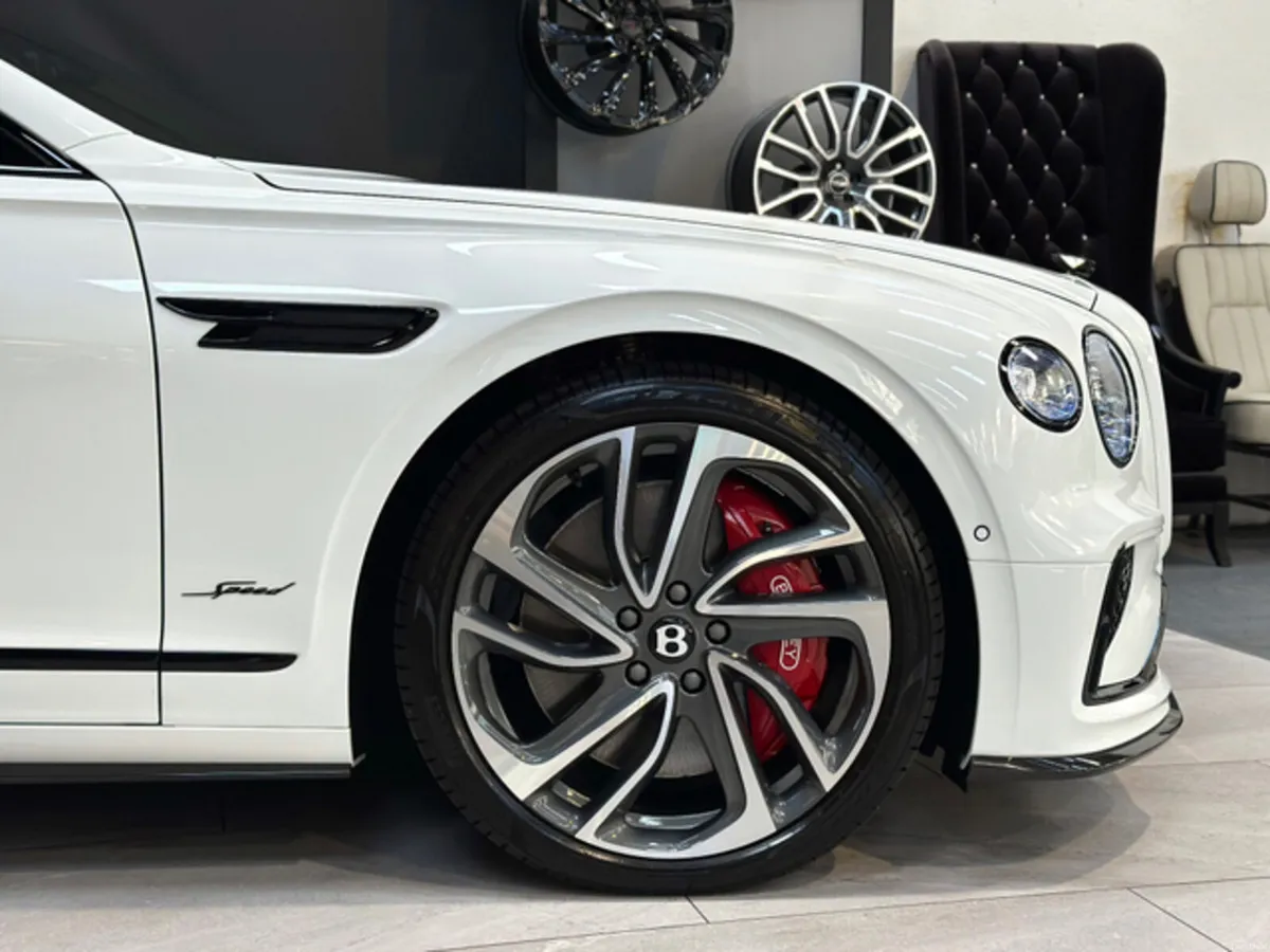 4.0 V8 SPEED FIRST EDITION - Image 2