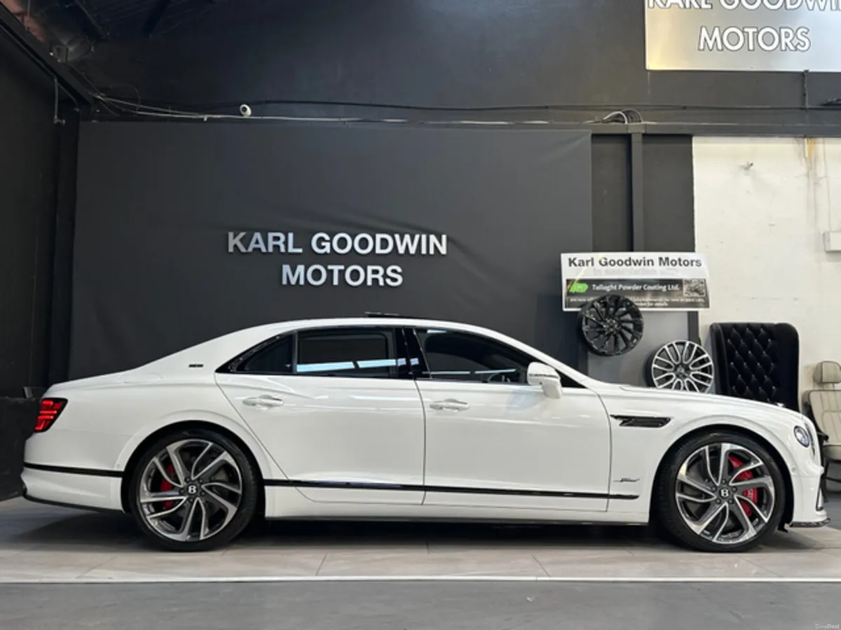 4.0 V8 SPEED FIRST EDITION - Image 6