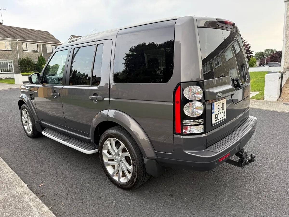 Land Rover Discovery 2016 7 Seats Landmark - Image 4