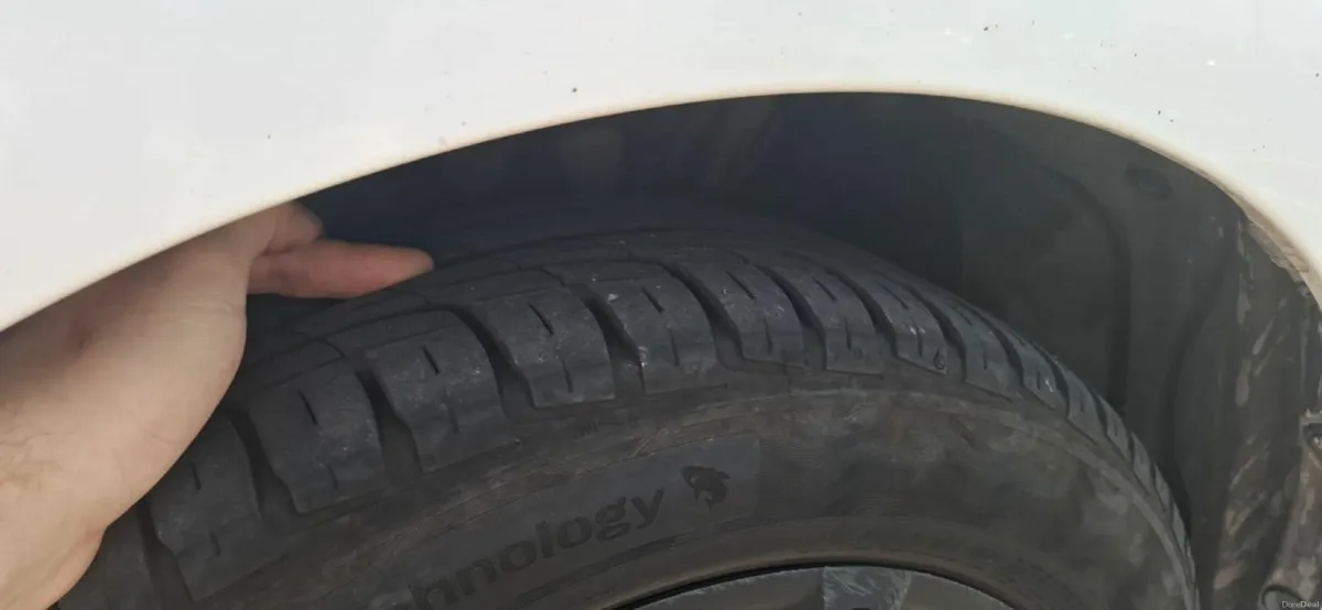 Toyota Aqua 2018 - Image 2