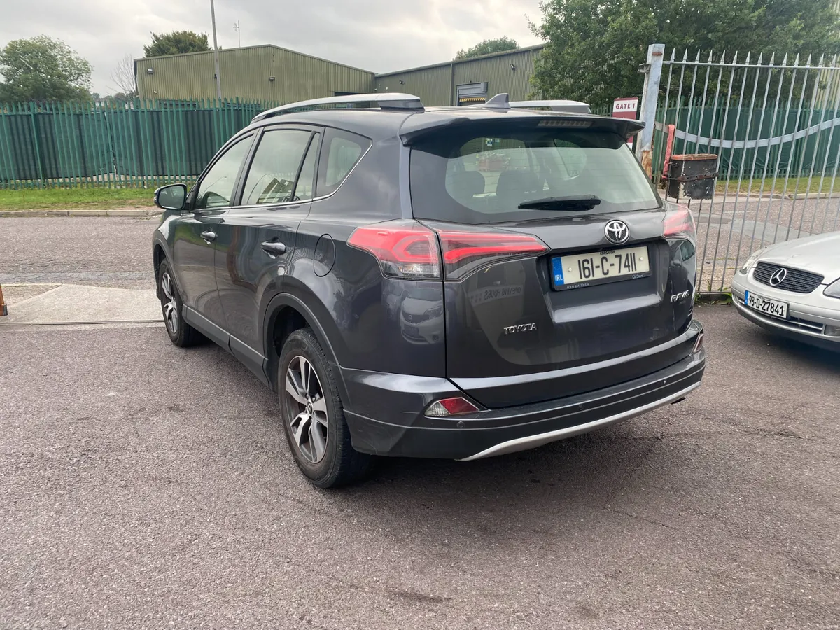 Toyota RAV4 2016 - Image 5
