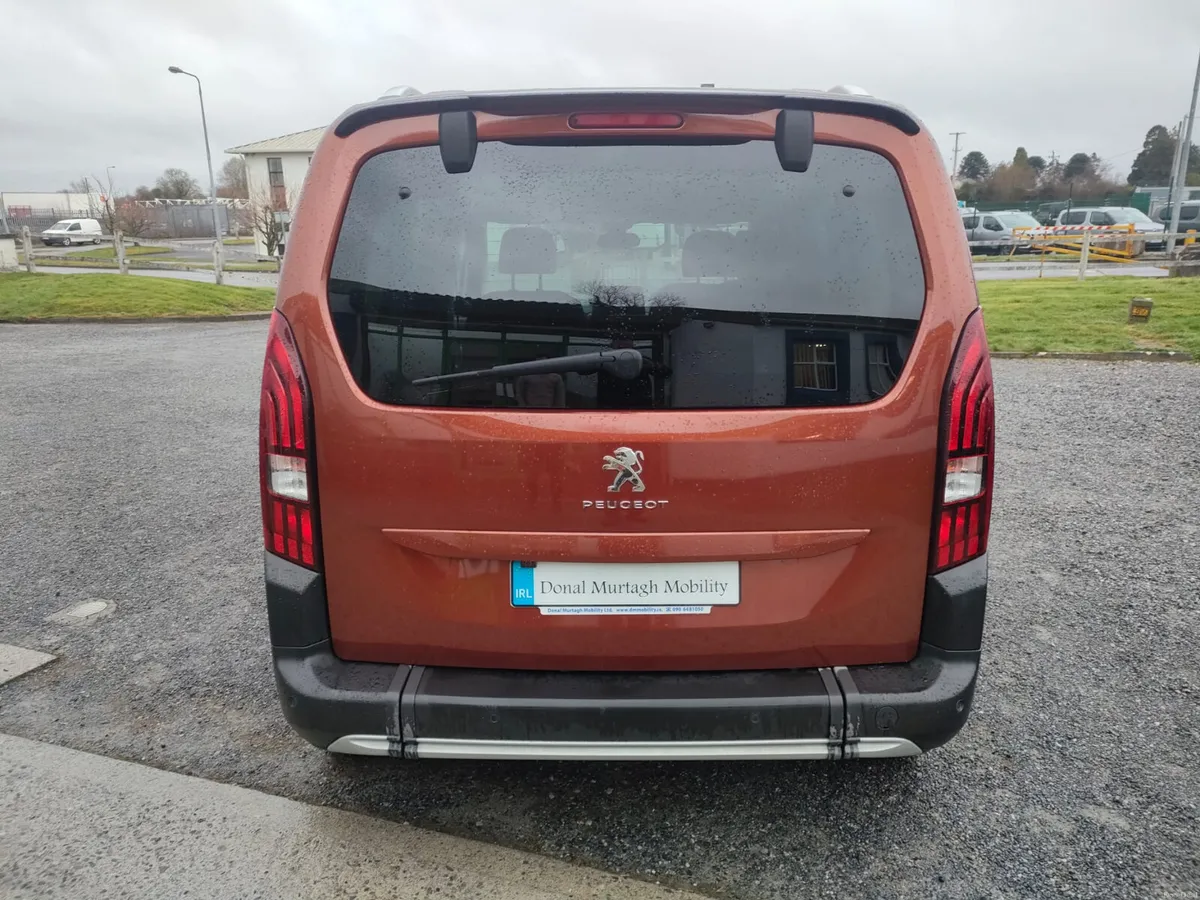 Wheelchair Car - Image 5