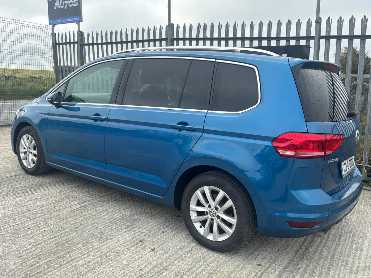 Volkswagen Touran TSI DSG 2017 - Image 4