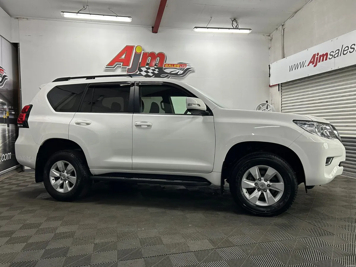 TOYOTA LAND CRUISER ACTIVE 2.8 D4D AUTOMATIC 2022 - Image 3