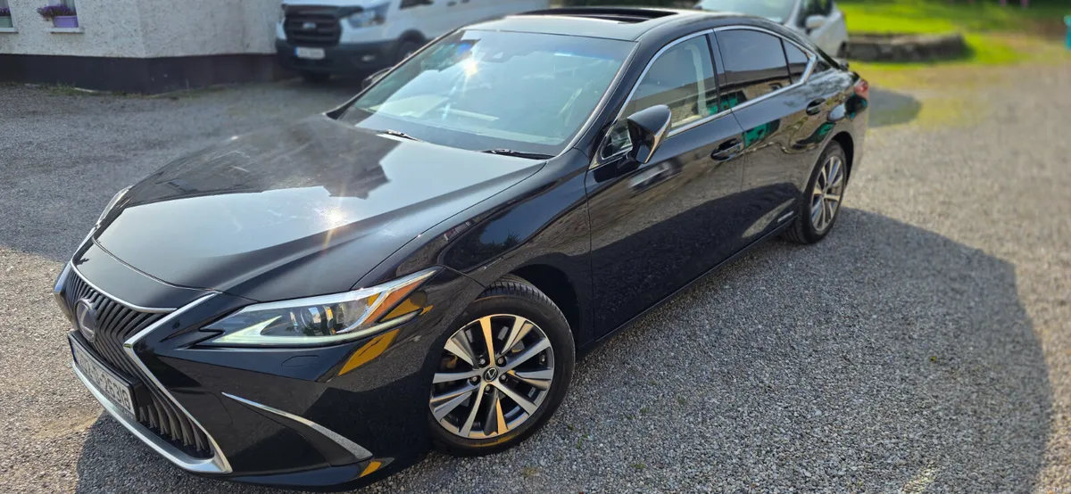 Lexus ES 2020 EXECUTIVE HYBRID - Image 3