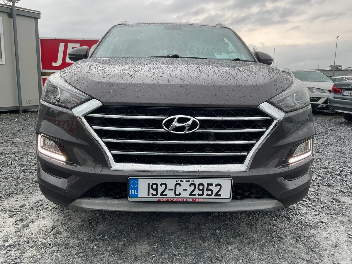 HYUNDAI TUCSON 1.6 DIESEL EXECUTIVE ONE OWNER - Image 3