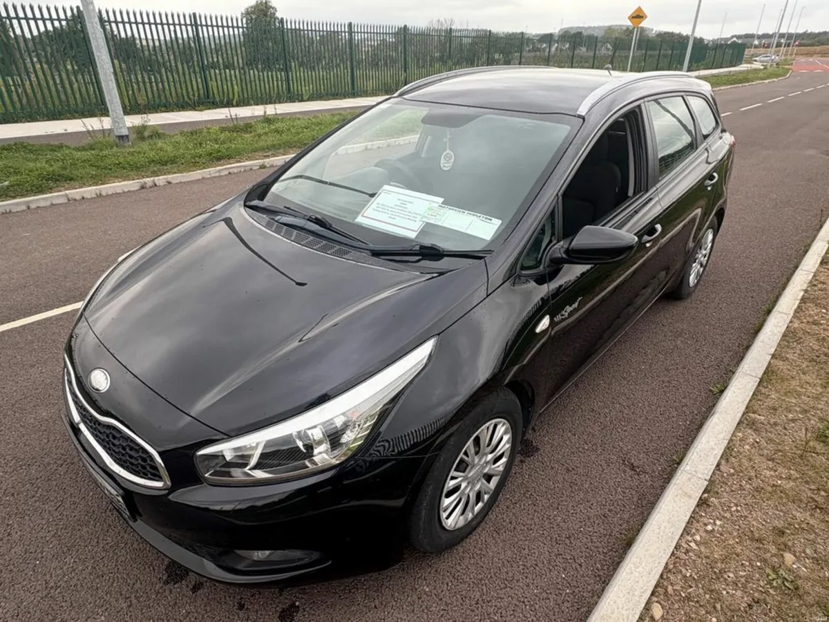 Kia Ceed SW CRDI Excellent Condition! BLUETOOTH AI - Image 4