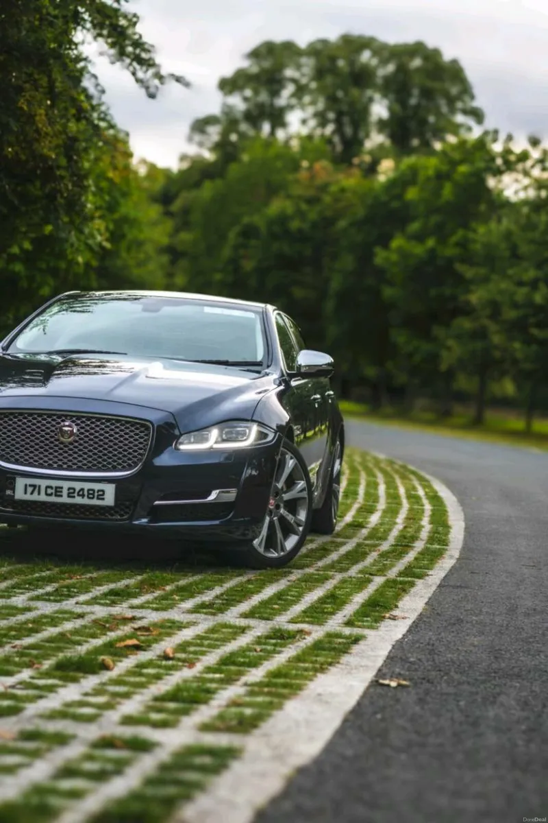 Jaguar XJ L Portfolio 2017 - Image 2
