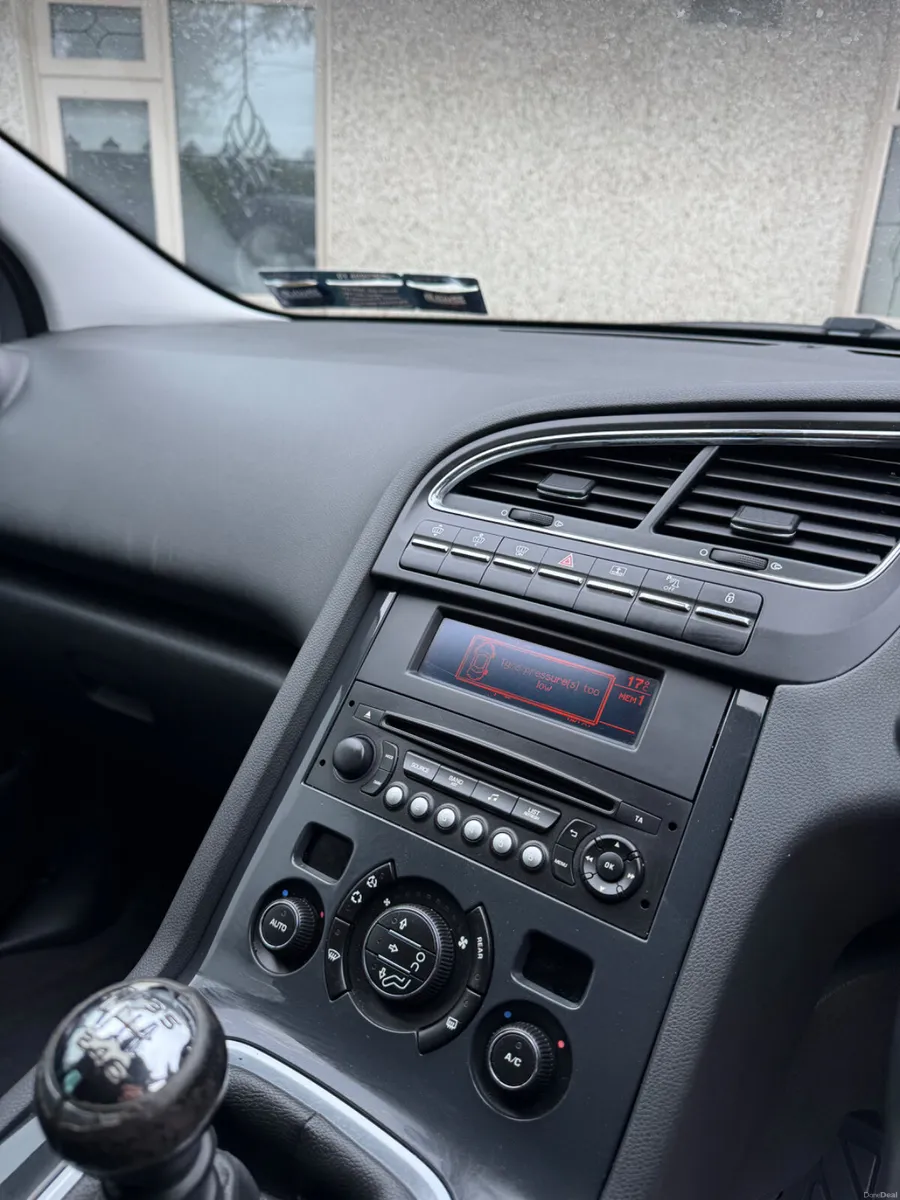 Peugeot 5008 2016 - Image 4