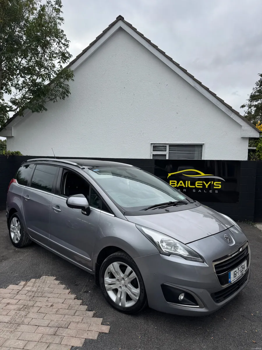 Peugeot 5008 2016 - Image 1