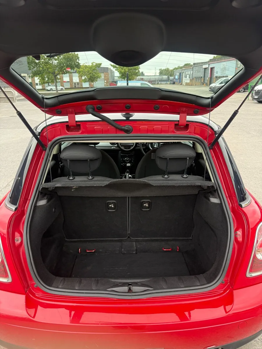 Mini Cooper 2012 - Image 2