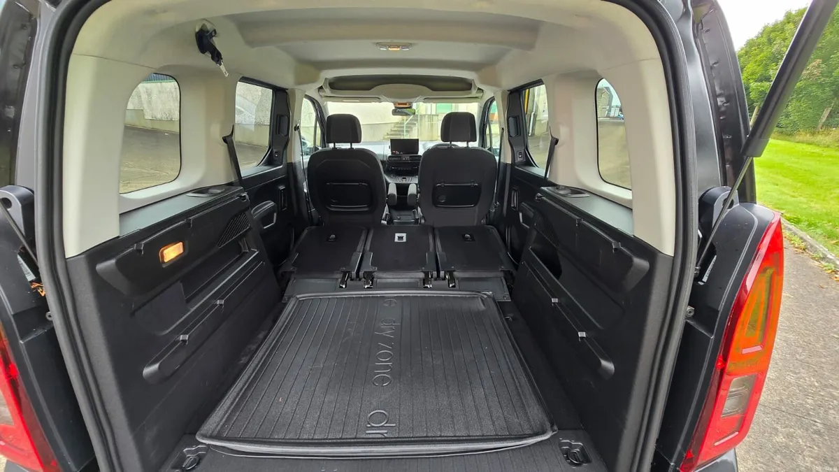 OpelCombo Life Electric EV 3 Isofix's 251 - Image 3