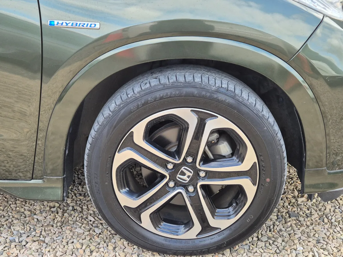 HONDA VEZEL HYBRID (TOP SPEC) - Image 4