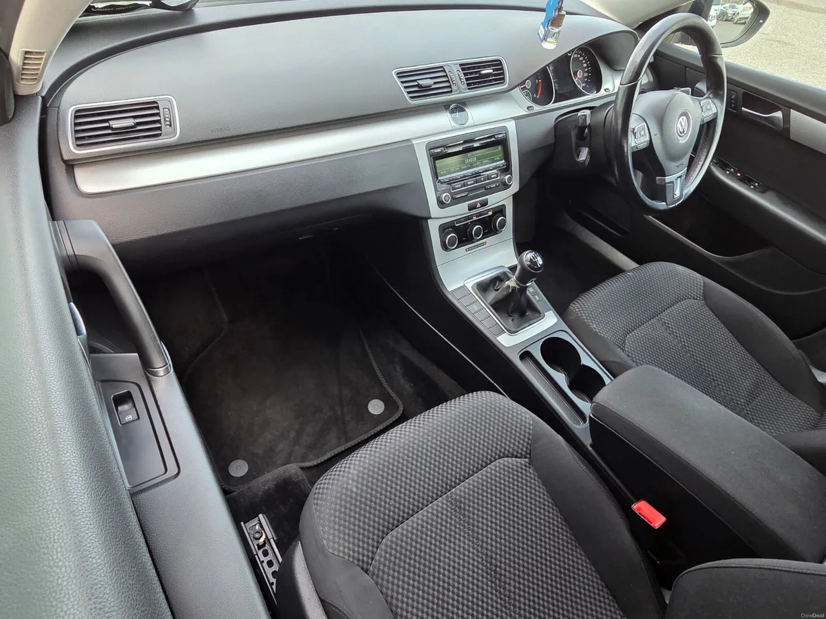 Volkswagen Passat 2014 - Image 5