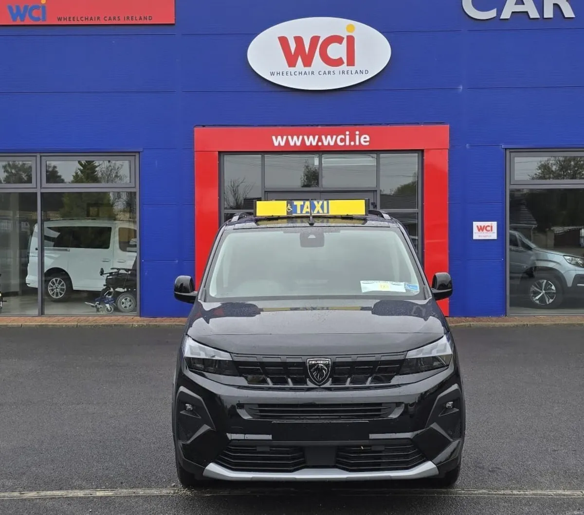 2026 Wheelchair Taxi Peugeot Rifter - Image 2