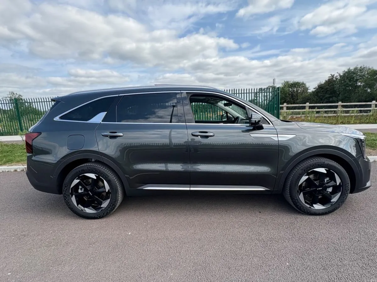 Kia Sorento **Low Rate Finance* 1.6 phev , Auto, 7 - Image 3