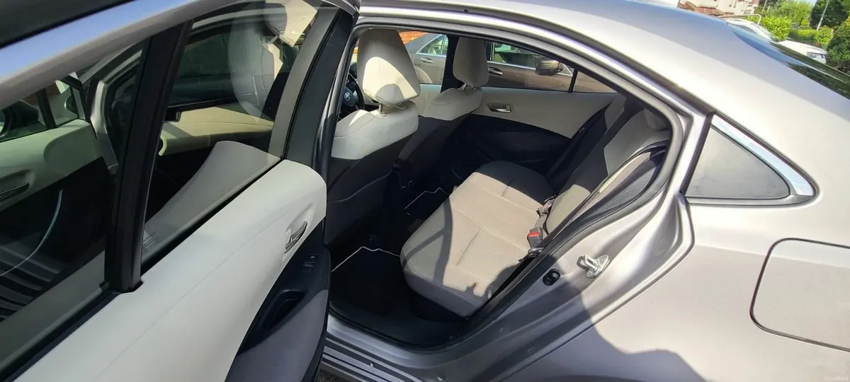 Toyota Corolla Sport Saloon 2020 - Image 3