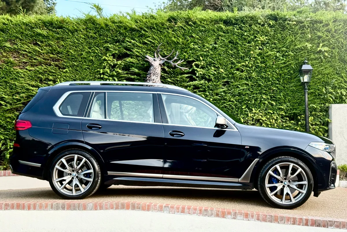 BMW X7 M50D 192 400BHP 7 SEATER - Image 3