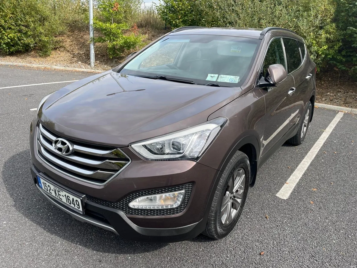 2015 Hyundai Santa Fe AWD 4x4 7 Seats - Image 2