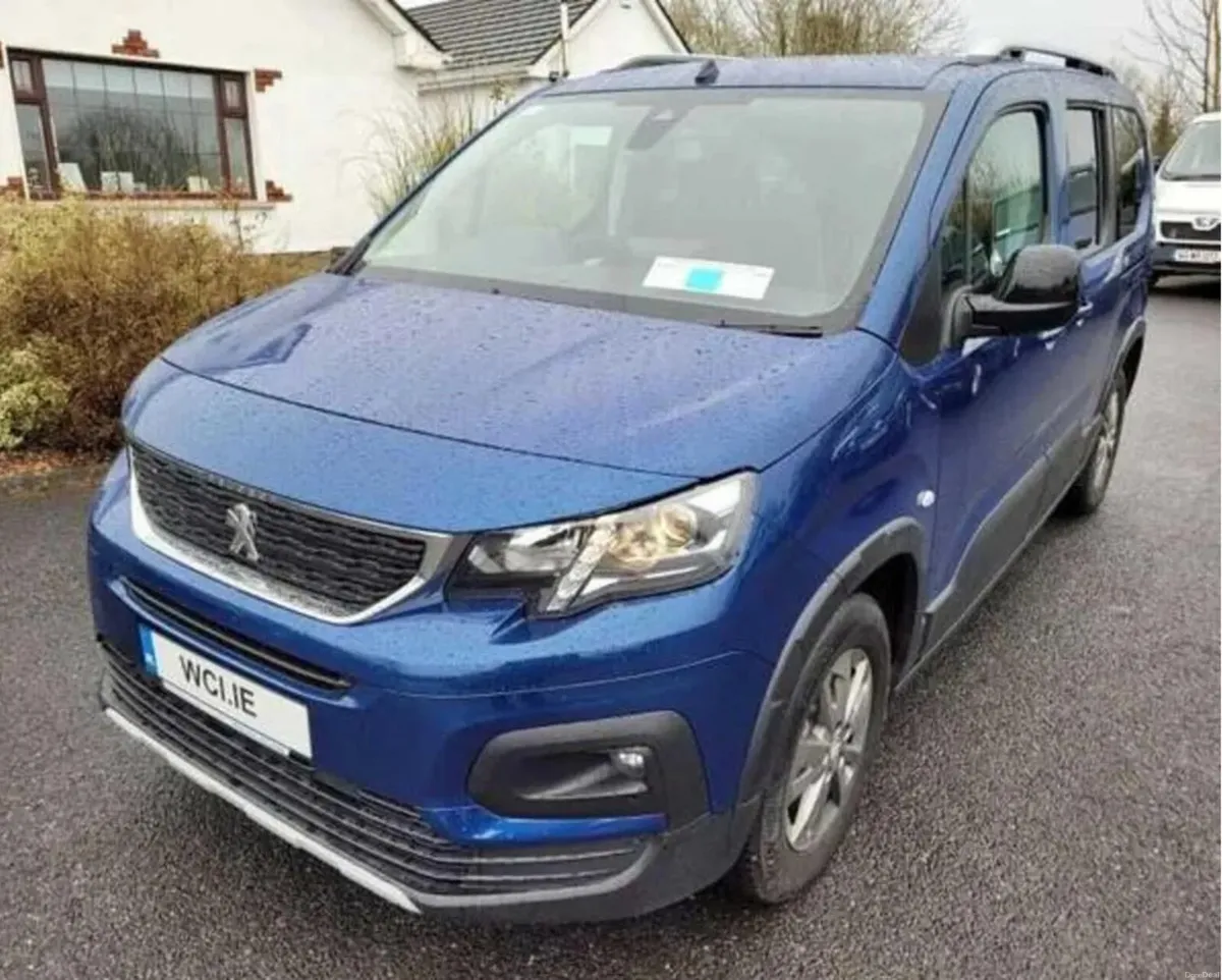 Wheelchair Car 2023 Peugeot Rifter - Image 4