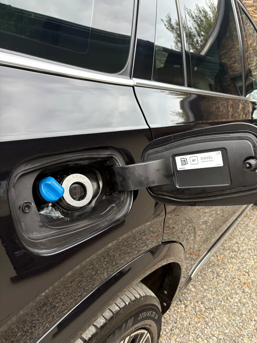 Volvo XC 90 Inscription D5 AWD - Image 3