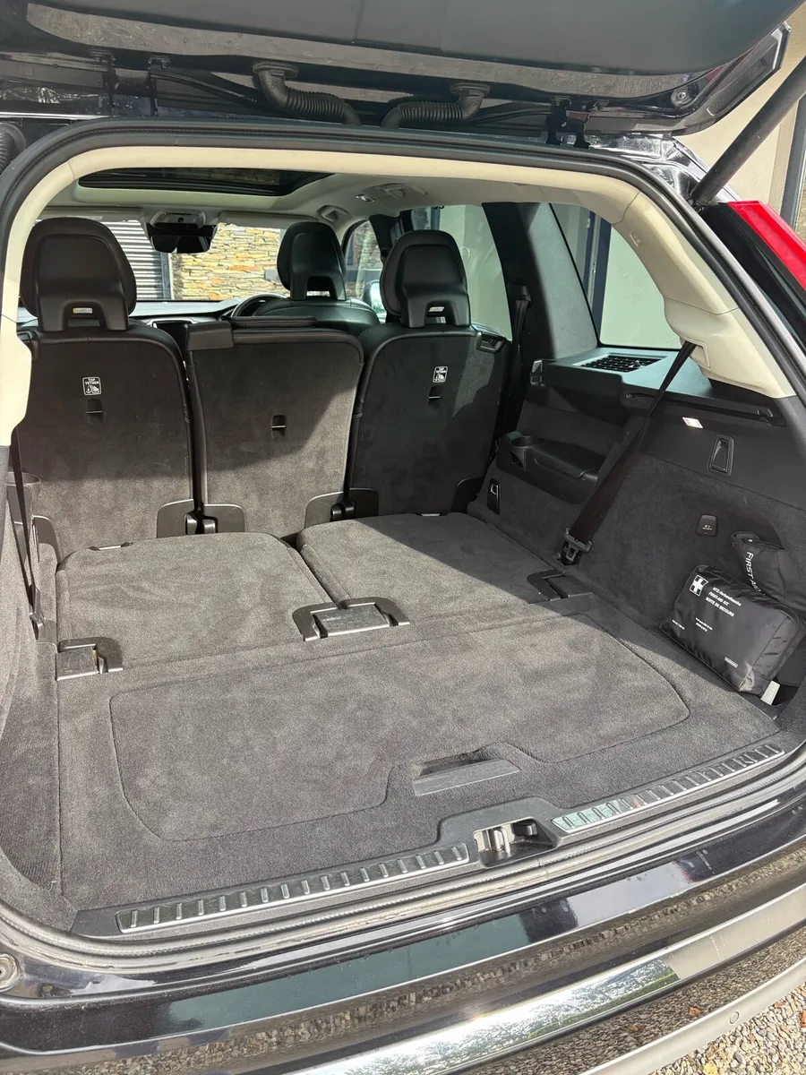 Volvo XC 90 Inscription D5 AWD - Image 4